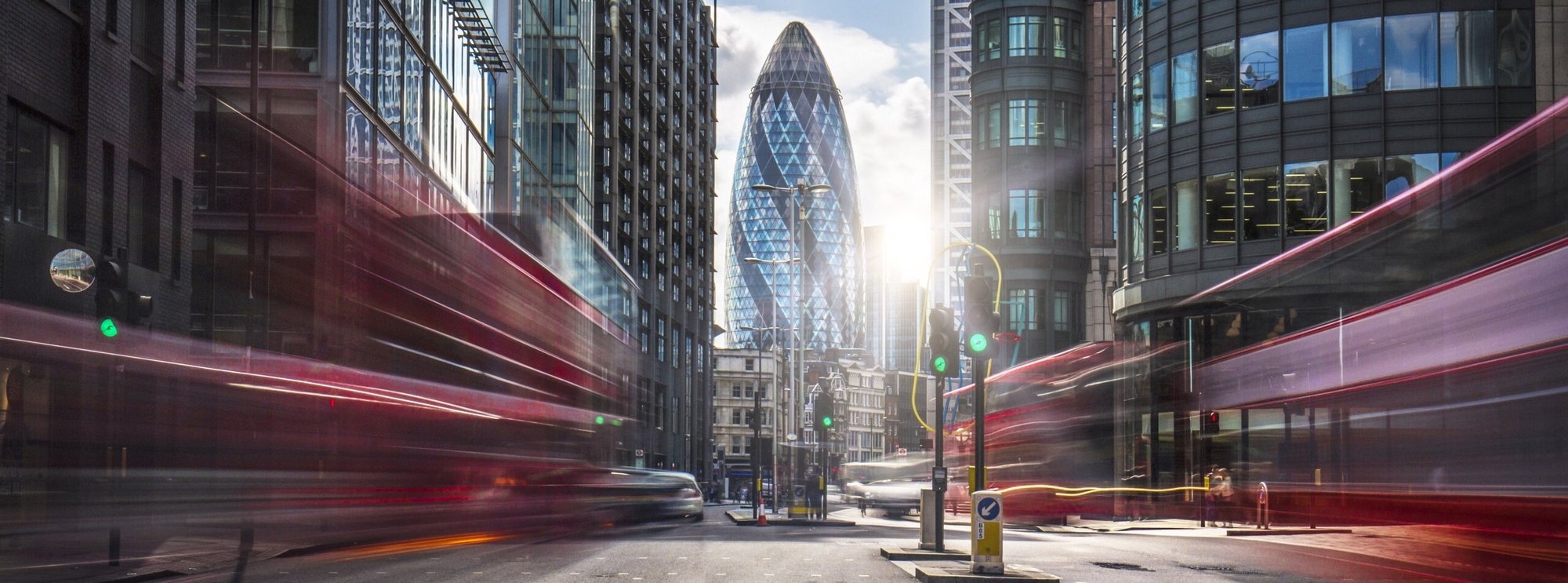 Header_Financial district London the gherkin red busses 20241001 GLO EN